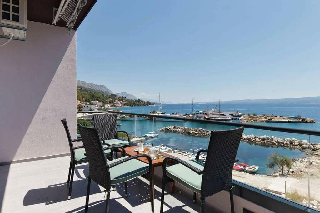 Apartments Romantica Йесенице Екстериор снимка