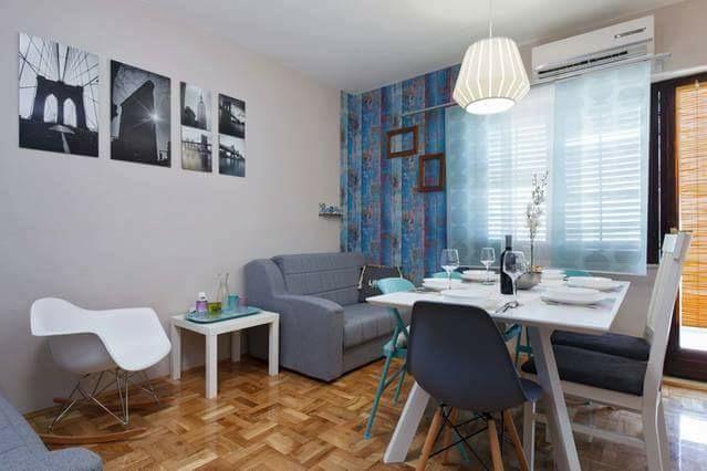 Apartments Romantica Йесенице Екстериор снимка